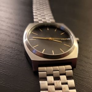 Nixon Time Teller